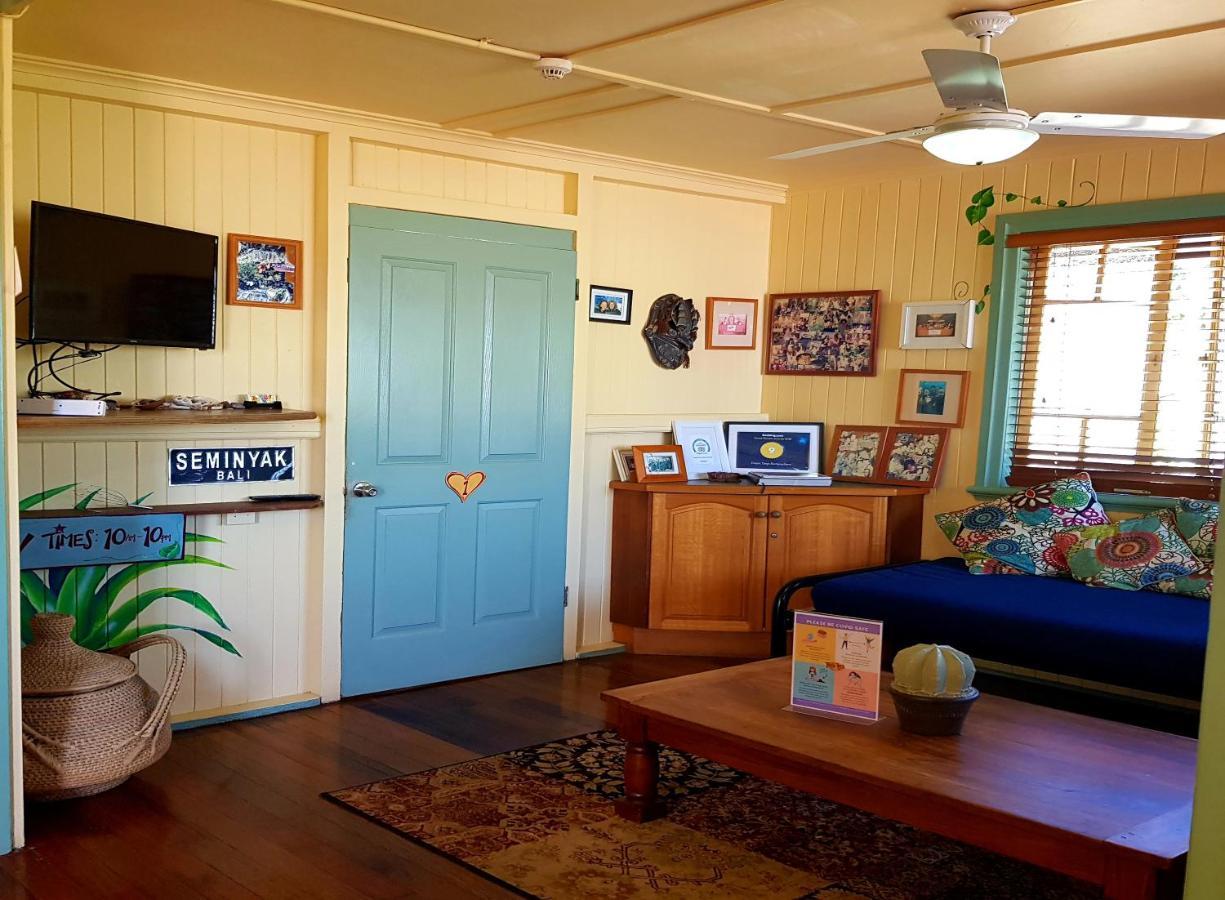 Tropic Days Boutique Hostel Кэрнс Экстерьер фото