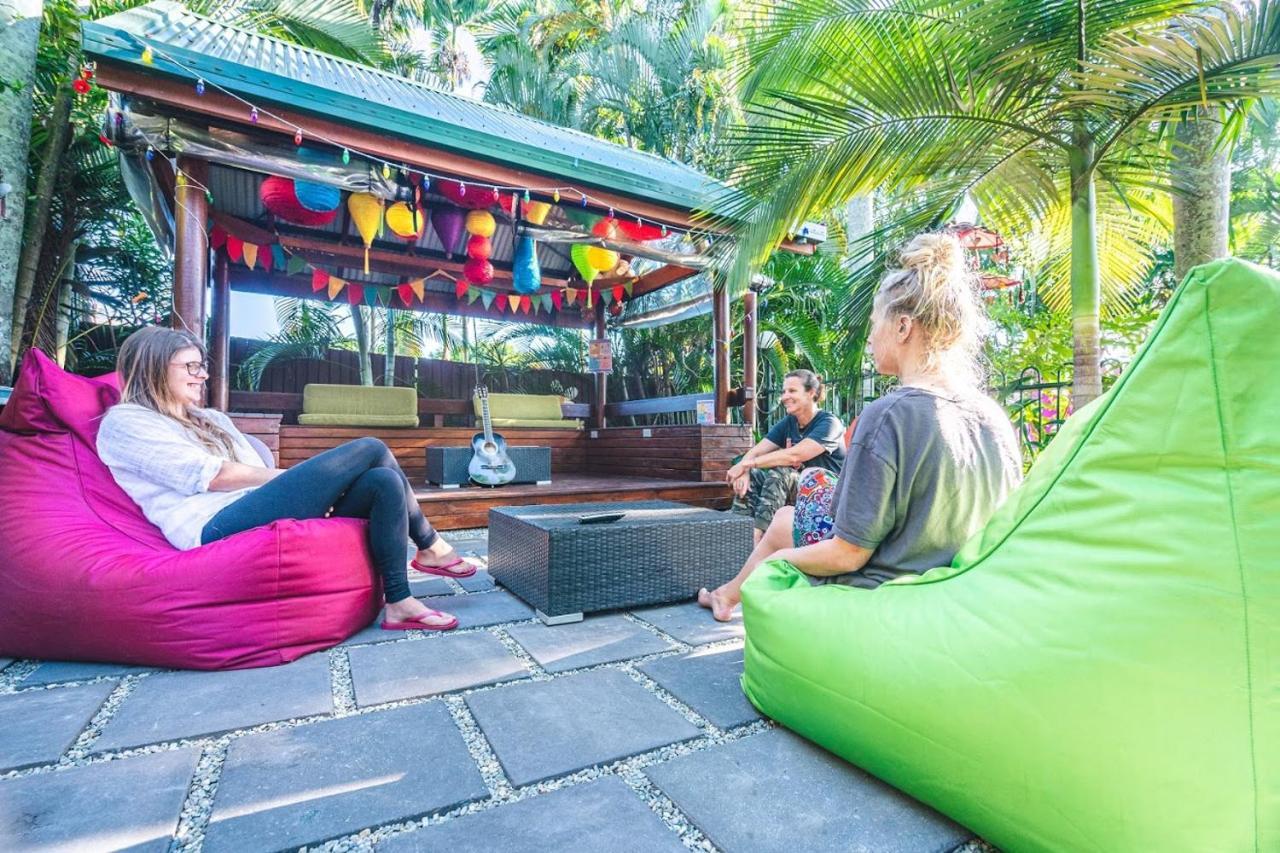 Tropic Days Boutique Hostel Кэрнс Экстерьер фото